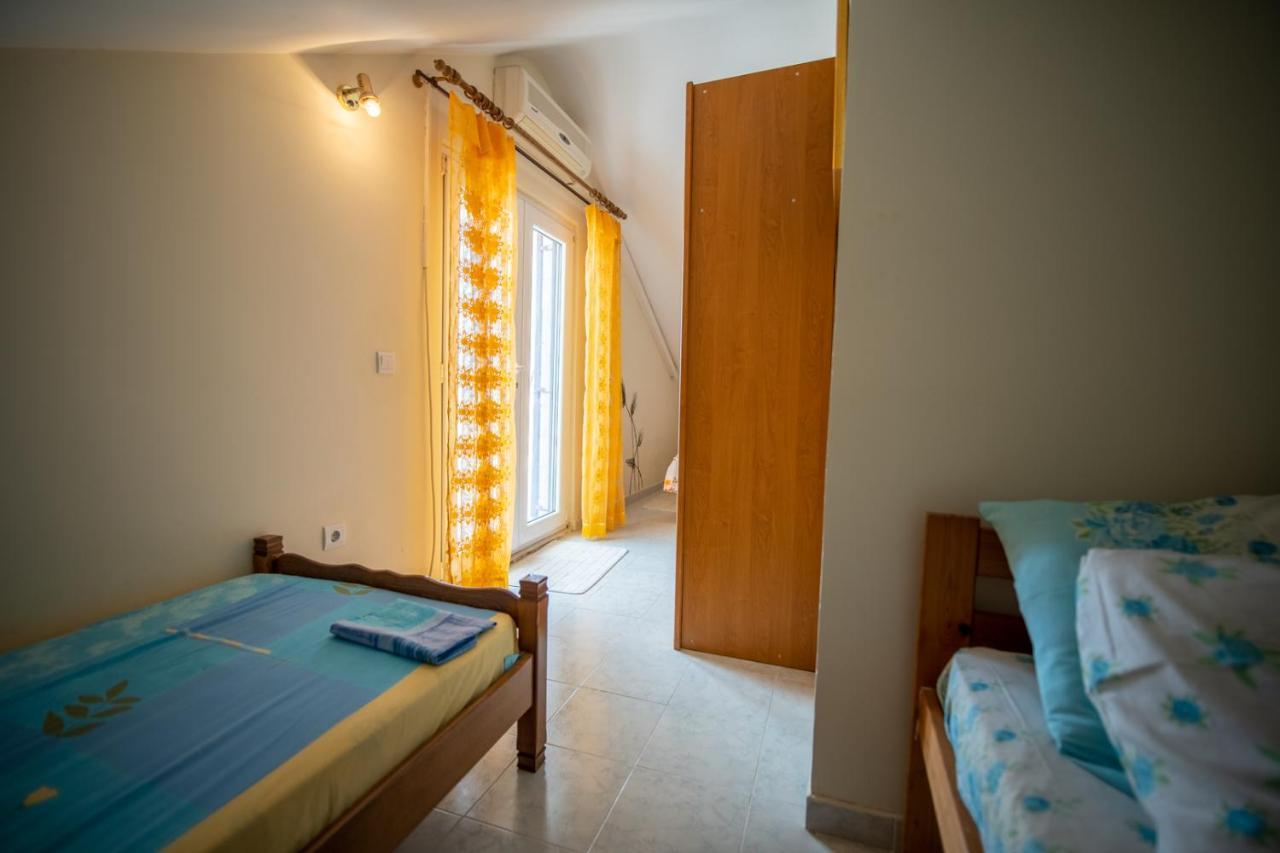 Ari Apartments Крашичі Екстер'єр фото