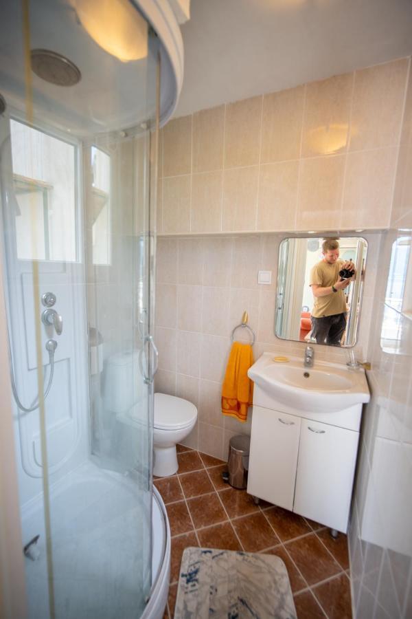 Ari Apartments Крашичі Екстер'єр фото